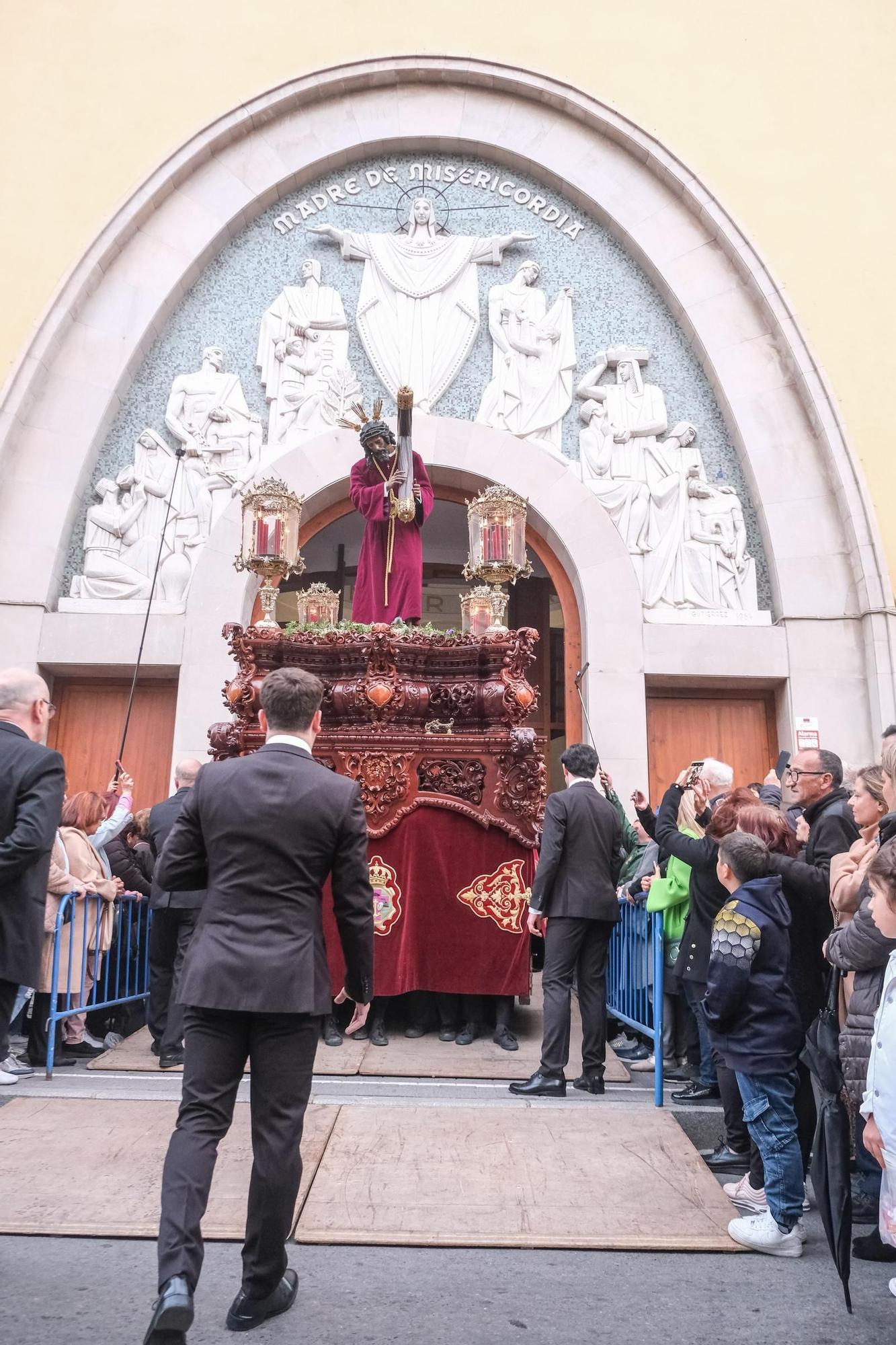 Así han sido las procesiones de la tarde de Domingo de Ramos en Alicante