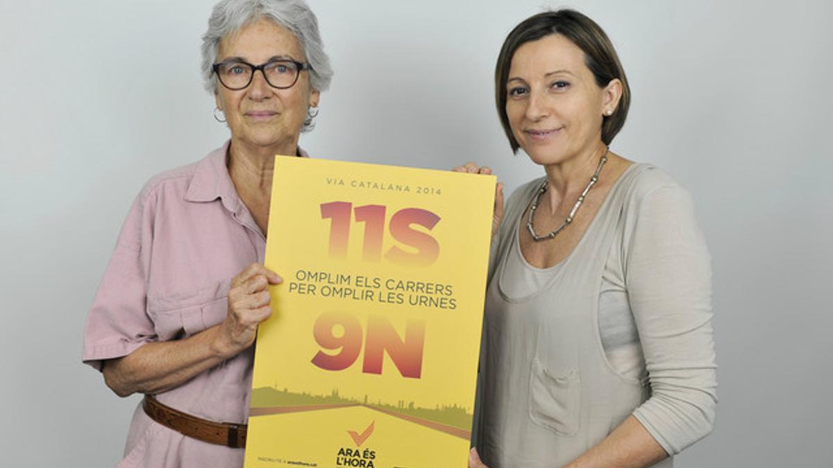 Carme Forcadell y Muriel Casals promocionando la campaña.