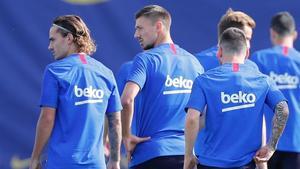 jdomenech50252846 entreno fc barcelona  todibo  dembele  griezmann  lenglet  m200519104333