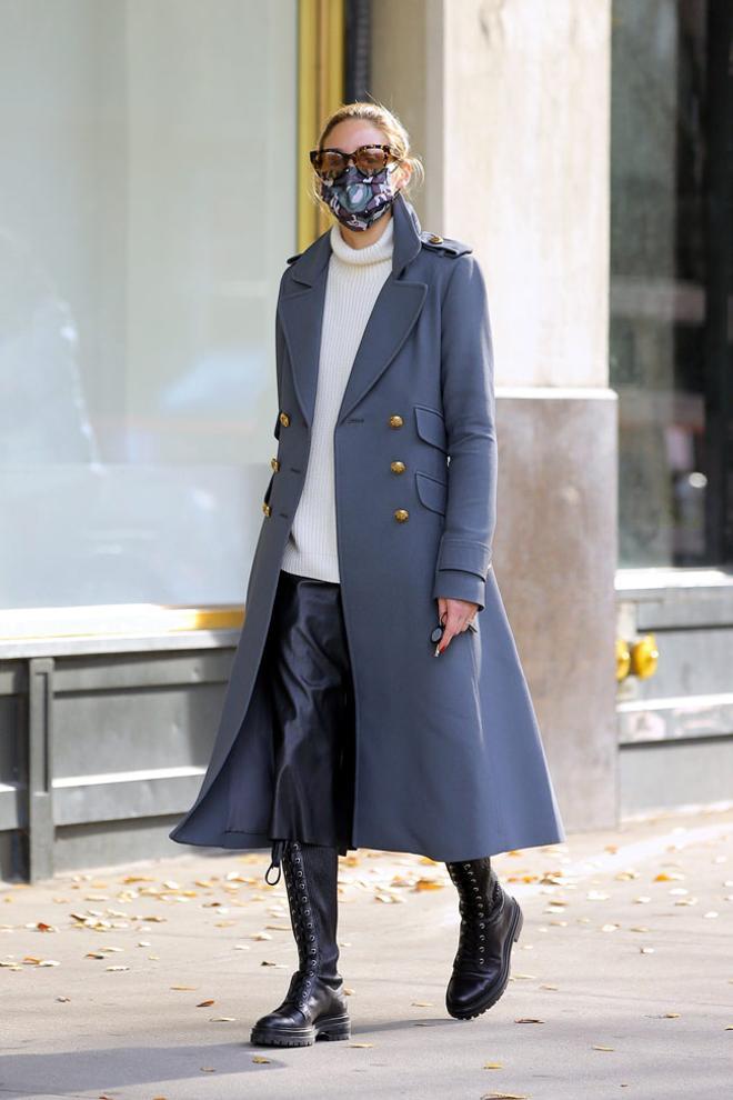 Olivia Palermo con abrigo de Smythe