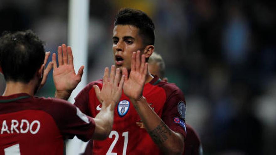 Cancelo celebra un gol con la selección de Portugal