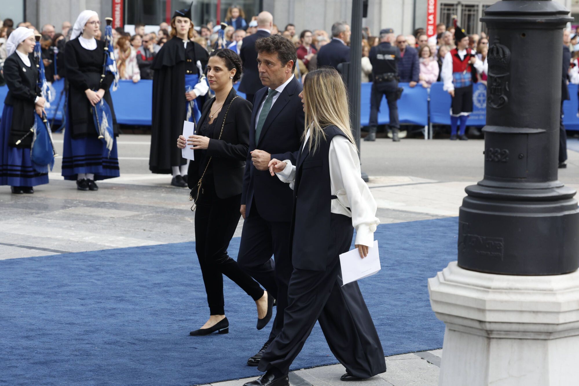  Así fue la llegada de los invitados a los premios "Princesa de Asturias" y su paso por la alfombra azul