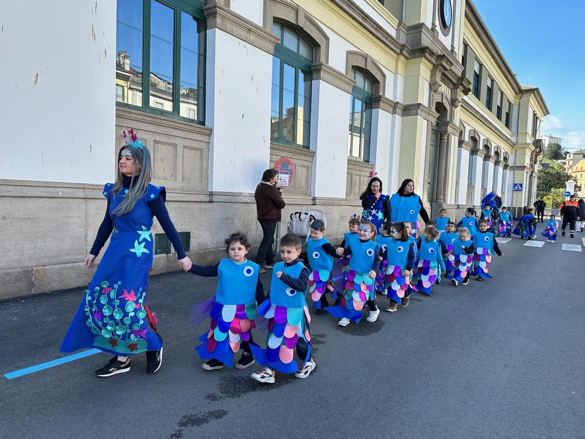 En imágenes: el creativo desfile de carnaval de los colegios de Luarca