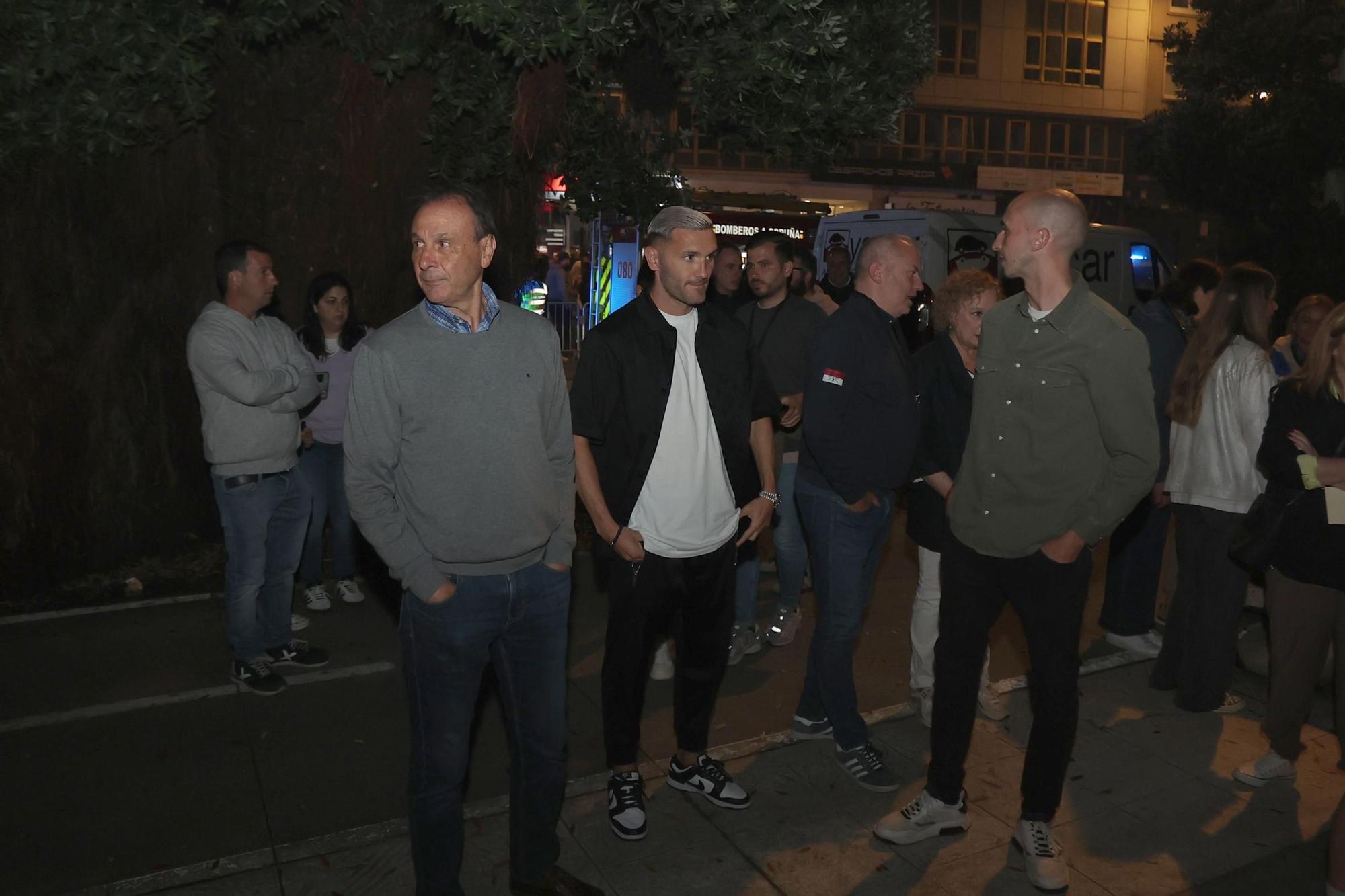 Arde la falla del San Juan de A Coruña con Dépor, Leyma y Luisa Villalta como protagonistas