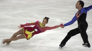 undefined52135218 france s sarah abitbol  left  and stephane bernadis perform 200910172505