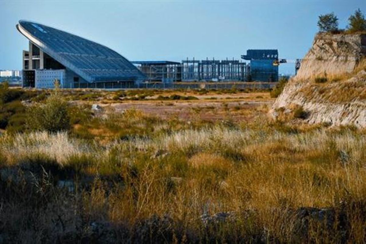 Imatge de la graderia de l’estadi de la Peineta, on es preveu construir l’estadi olímpic de Madrid. Imatge de la graderia de l’estadi de la Peineta, on es preveu construir l’estadi olímpic de Madrid.
