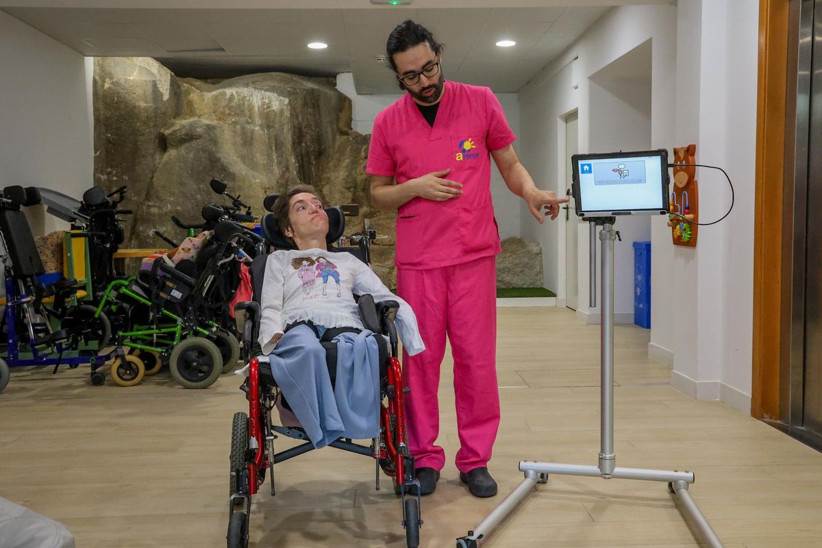 La intención es la de recaudar fondos para unas barras paralelas y una cinta para poder caminar.