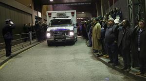 Un home mata a trets dos policies a Nova York.