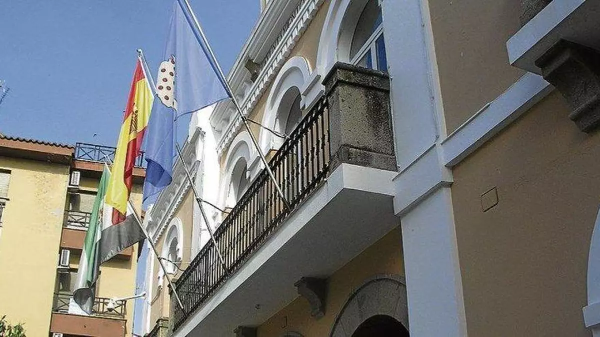 El Ayuntamiento de Navalmoral de la Mata aprueba la modificación de la relación de puestos de trabajo