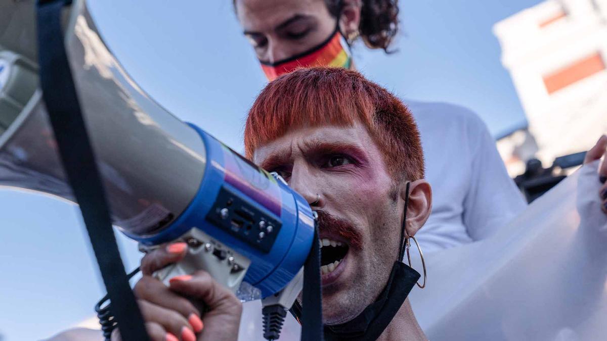 Miles de personas claman justicia contra la agresión mortal