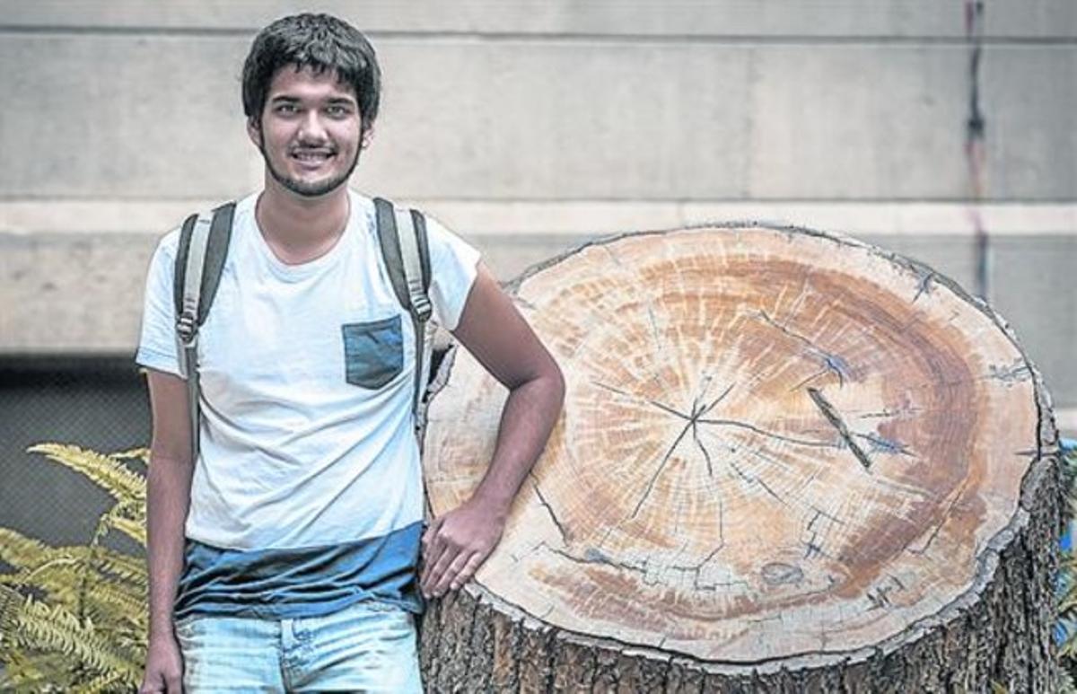 «¿Per què si aneu al pakis sempre parleu castellà?»_MEDIA_1 «¿Per què si aneu al pakis sempre parleu castellà?»_MEDIA_1