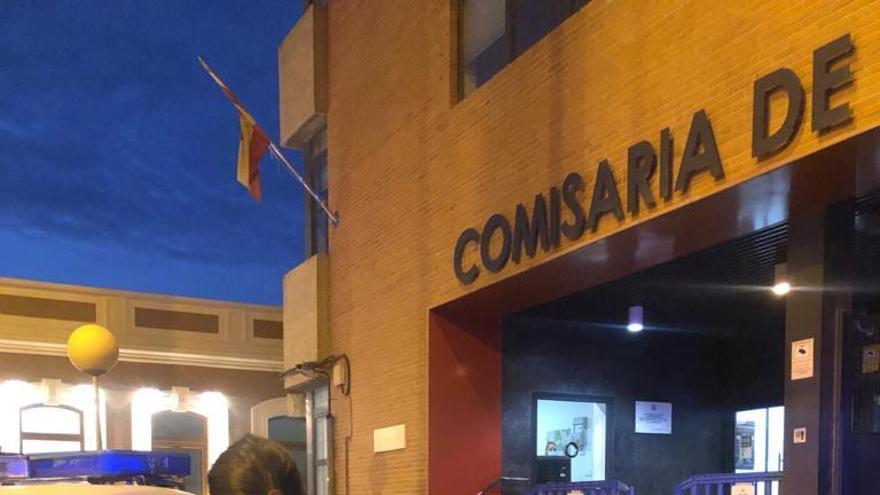 Arrestan a un ladrón que acababa de forzar la puerta de un local en Murcia