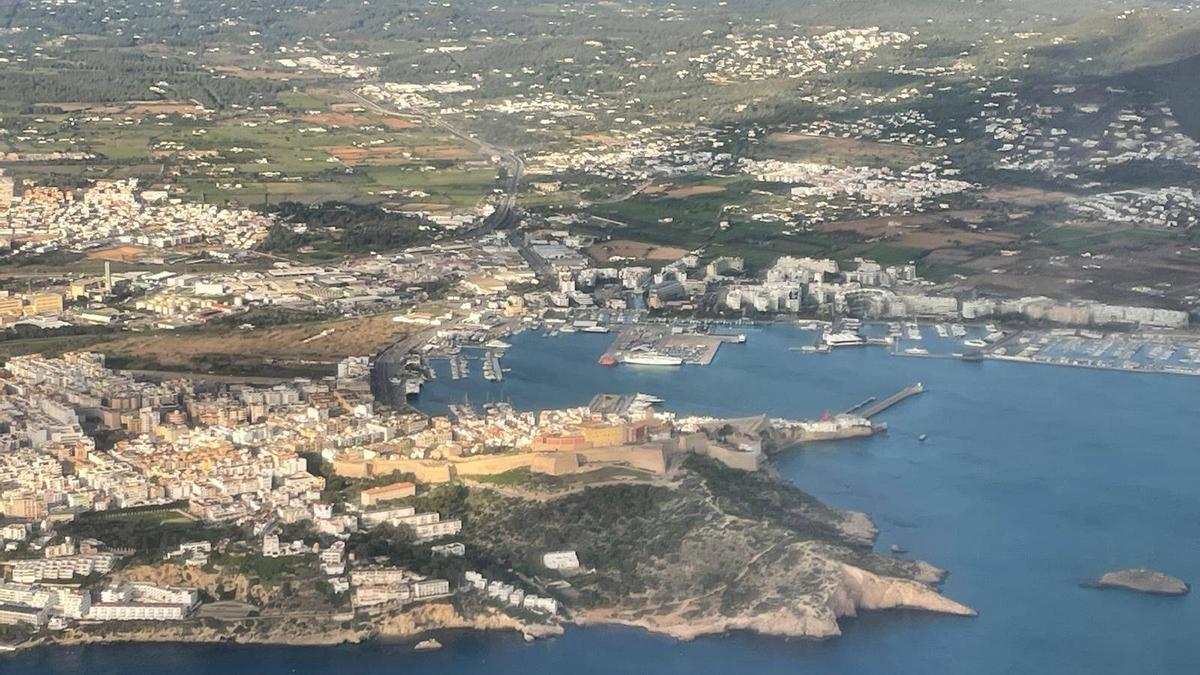 Vista aérea de la ciudad de Ibiza.