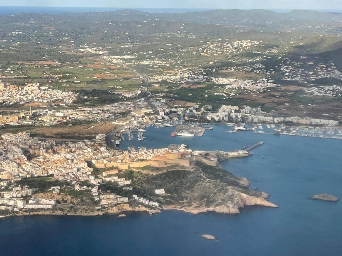 Vista aérea de la ciudad de Ibiza.