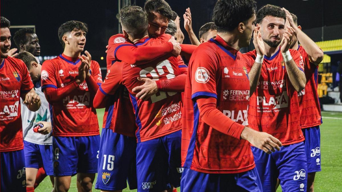 VÍDEO | El CD Teruel ficha a un exjugador de Primera División para reforzar la delantera