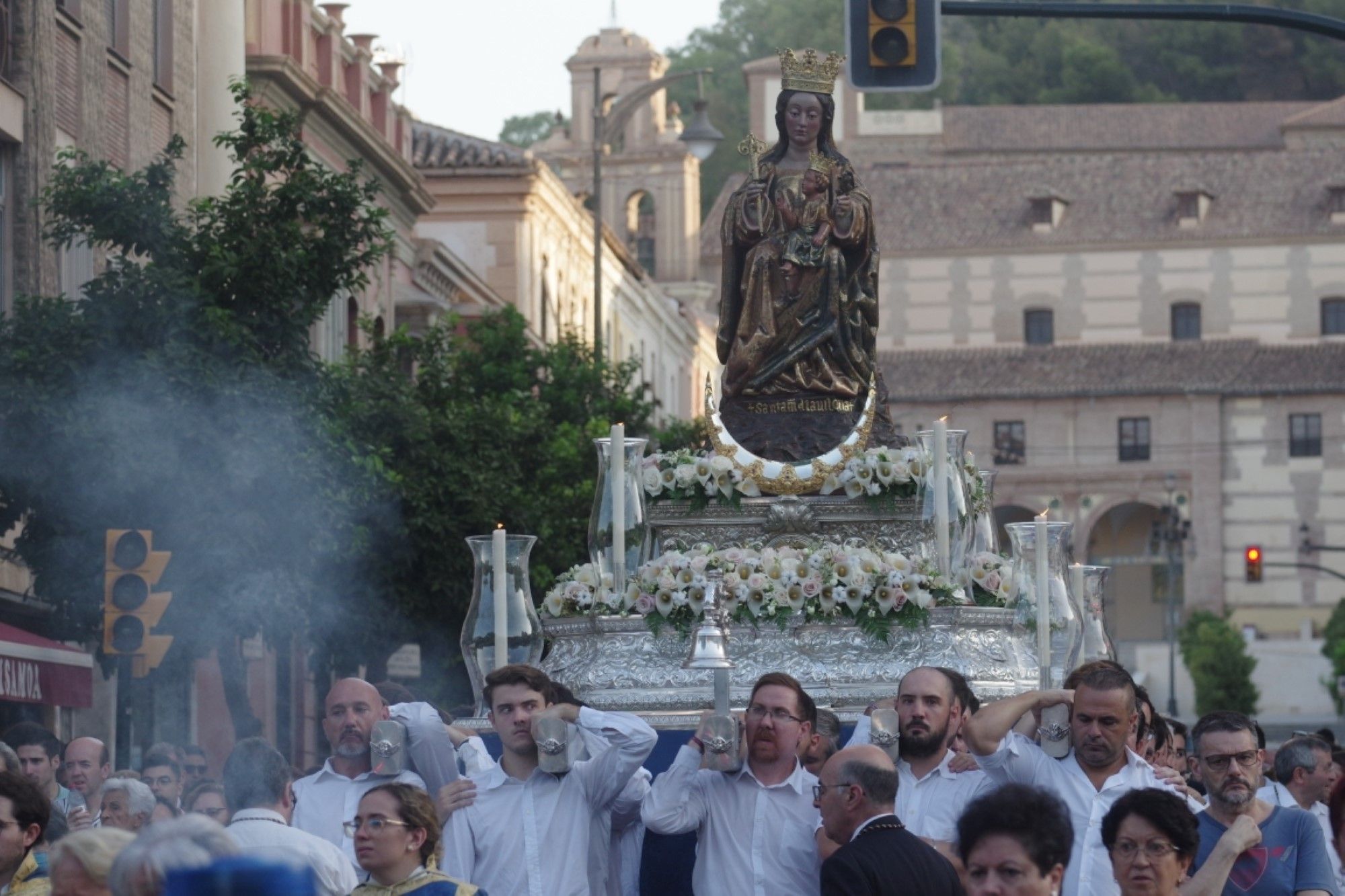 Rosario de la aurora de la Virgen de la Victoria hasta la Catedral de Málaga