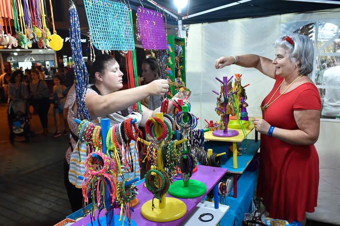 Actos lúdicos en la zona comercialo de San ...