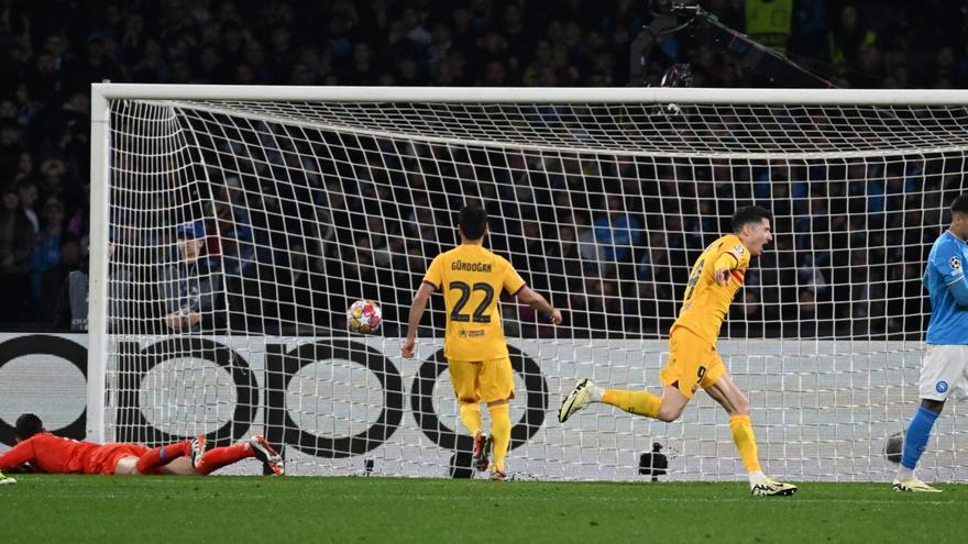 Resumen, goles y highlights del Inter de Nápoles 1 - 1 FC Barcelona de la ida de los octavos de final de la Champions