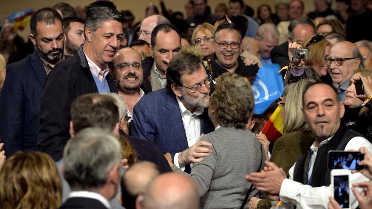 Mariano Rajoy y Xavier García Albiol en el acto de campaña del PPC en Salou.