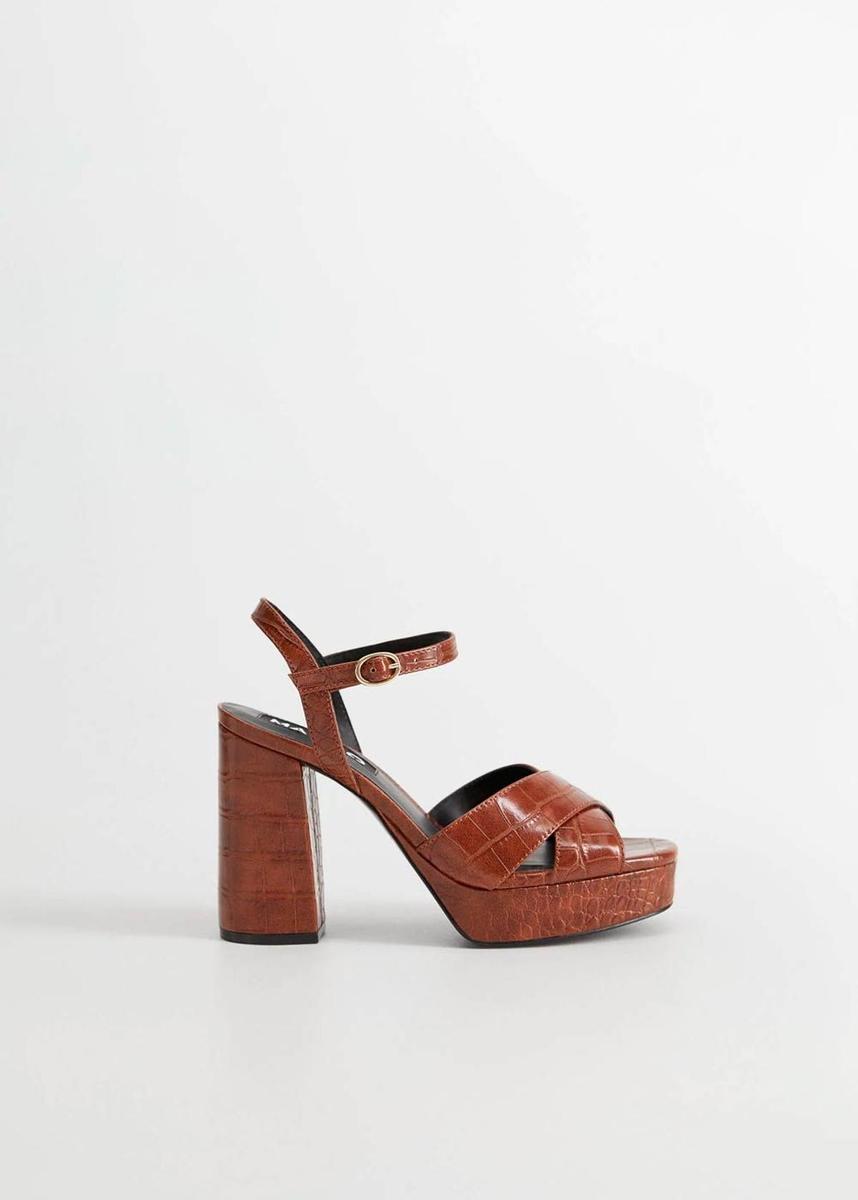 Sandalias de plataforma de Mango. (Precio: 19,99 euros)