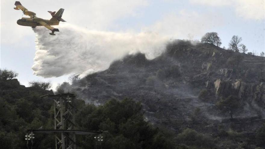 Un rayo provocó el incendio de la Vall d’Uixò