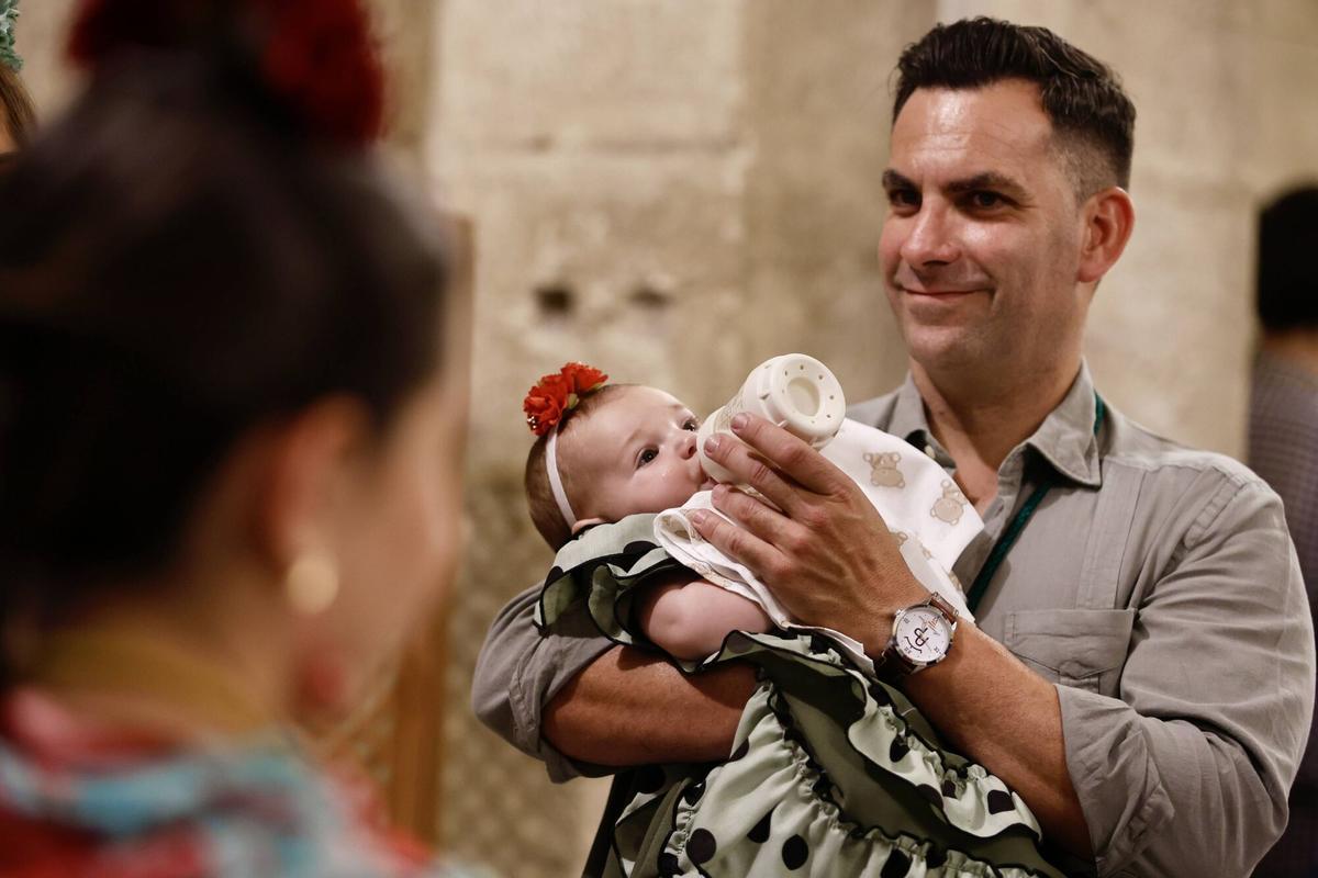 La hermandad del Rocío de Córdoba parte hacia Almonte entre imágenes de fe y emoción