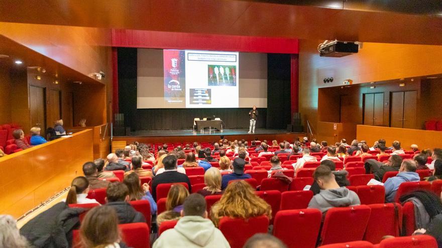 Paterna alcanza los 3.700 acreditados en la última década para participar en actos de fuego