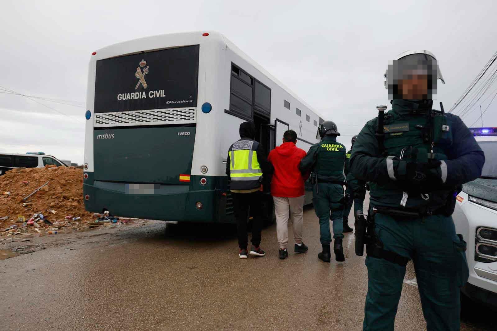 FOTOS | Así ha sido la operación contra el narcotráfico y el crimen organizado en Son Banya