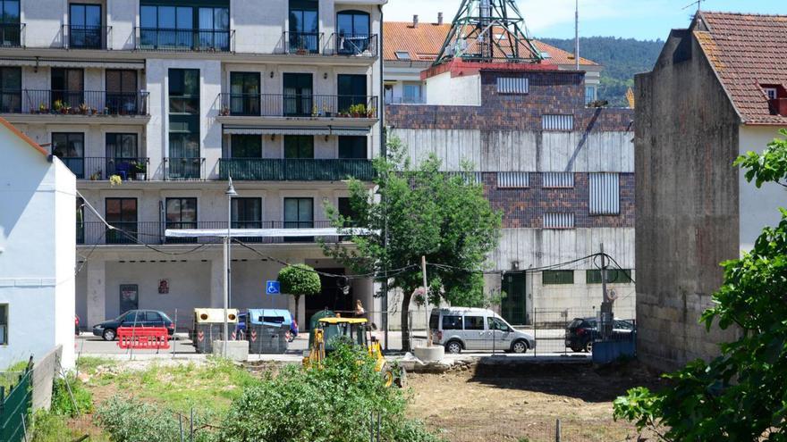 El edificio de viviendas en As Barxas inicia las obras y el de Porta do Sol choca con Costas