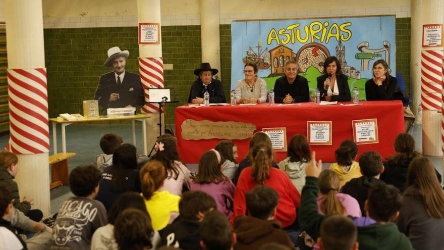 Cita literaria con los niños del Alfonso Camín | ÁNGEL GONZÁLEZ