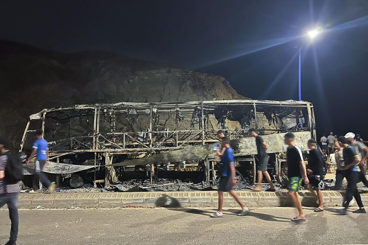 Las imágenes de Ceuta un día después de la gran crisis en la frontera