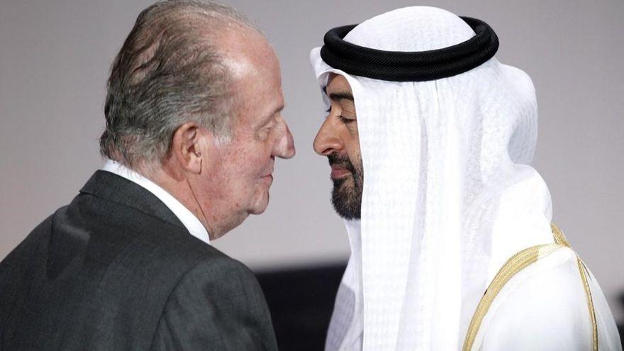 Juan Carlos I y Mohamed bin Zayed Al Naan, príncipe heredero de Emiratos Árabes Unidos, en una fotografía de 2011.