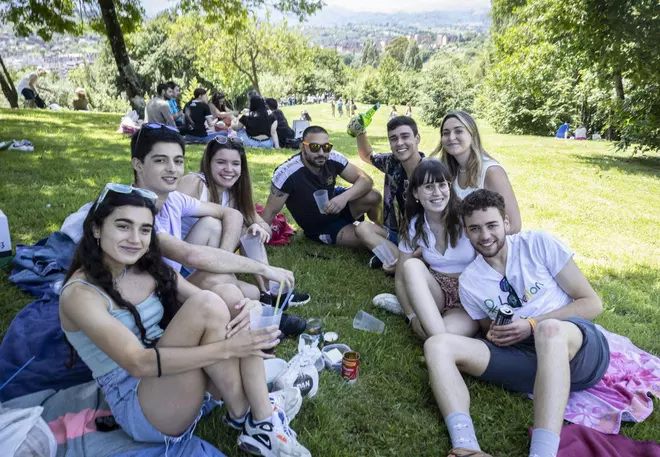 Los jóvenes cambian el bollu por l’escanciáu
