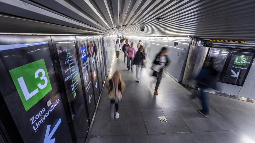 El passadís de connexió entre l'L1 i l'L3 del metro a la plaça de Catalunya tancarà durant dos  mesos