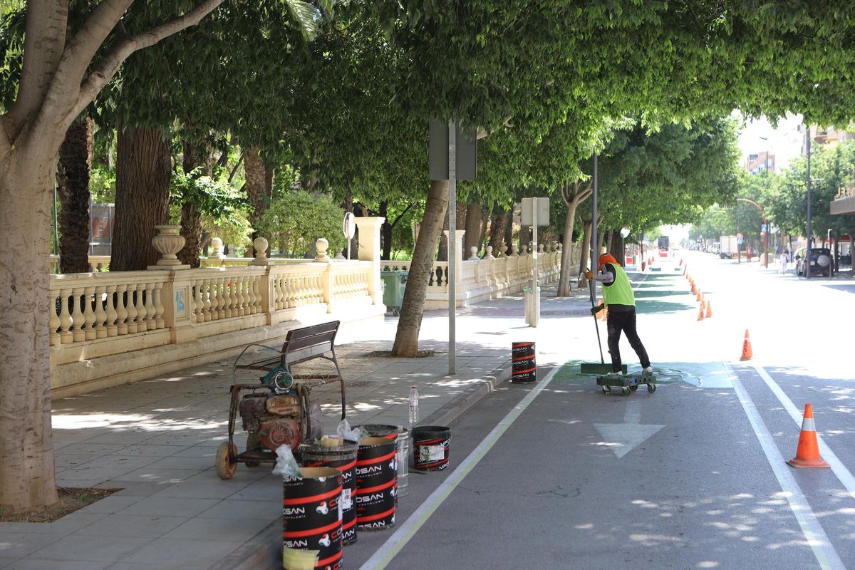 Trabajos para la creación de un nuevo carril bici en Lorca.