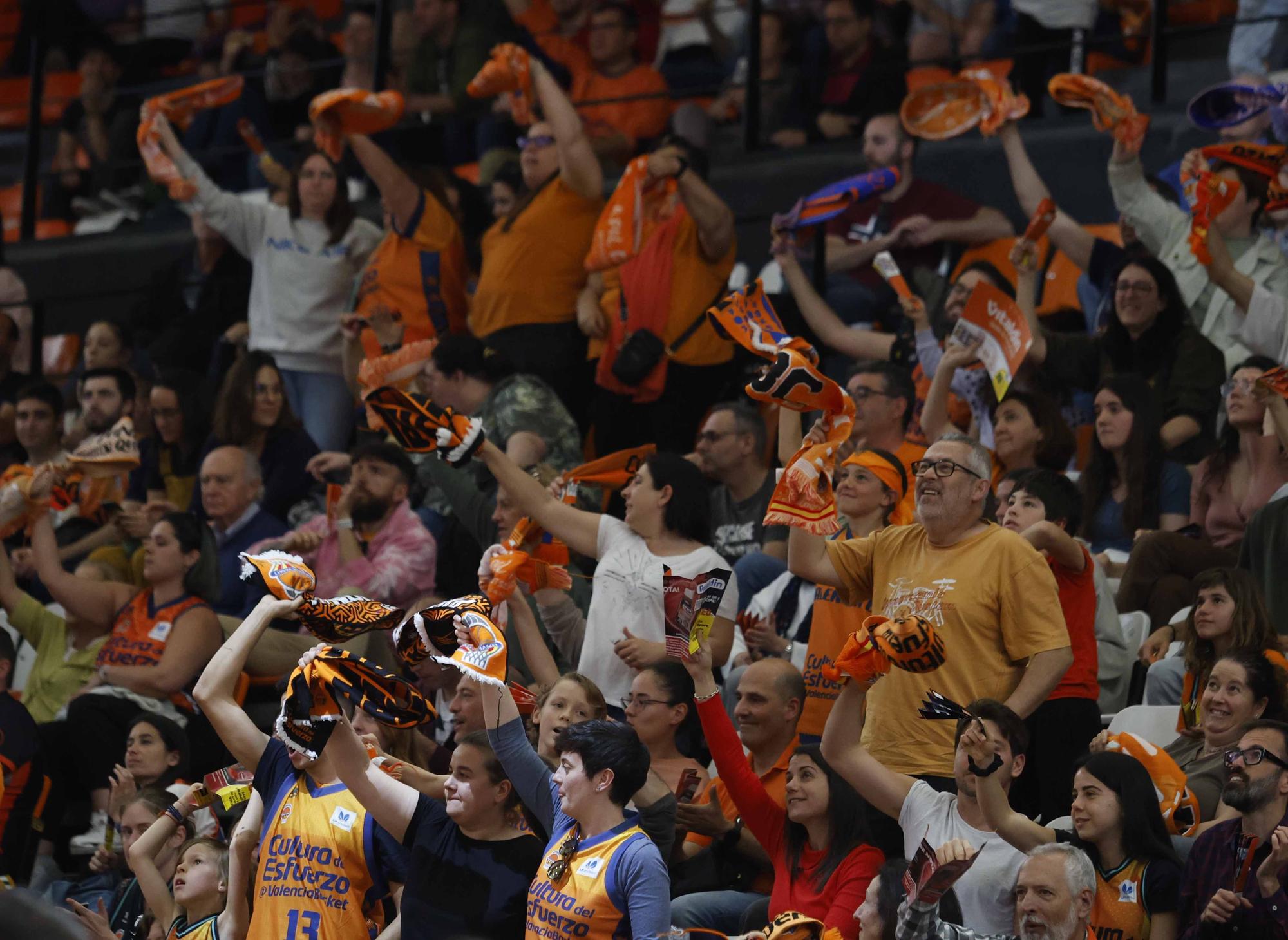 Valencia Basket - Perfumerías Avenida