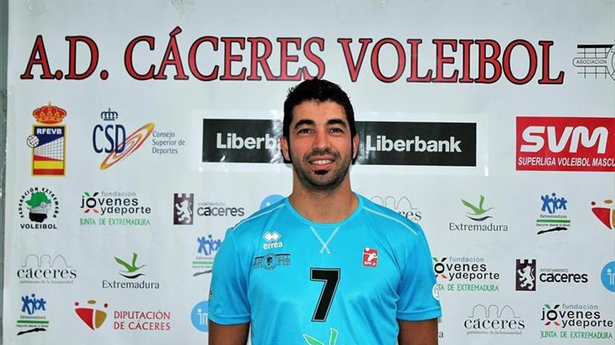 Víctor Valadés, jugador dombenitense del Electrocash, se retira