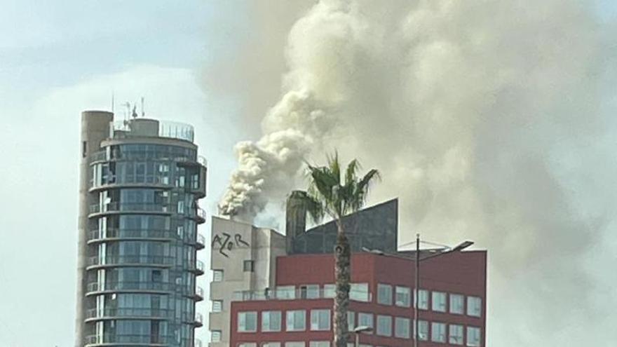 Incendio en el edificio Azor de Murcia.