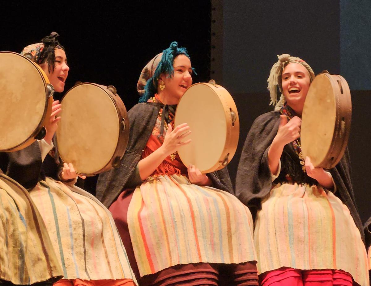 Lucía Pérez e o seu grupo no Concurso Canto e Percusión-María Soliña.