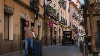 Radiografía de Juanelo, una calle 'turistificada': 21 apartamentos turísticos ilegales y uno con licencia