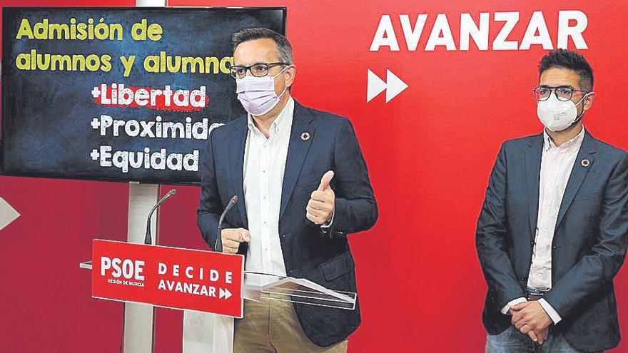 Diego Conesa y Antonio José Espín, ayer en la sede del PSOE