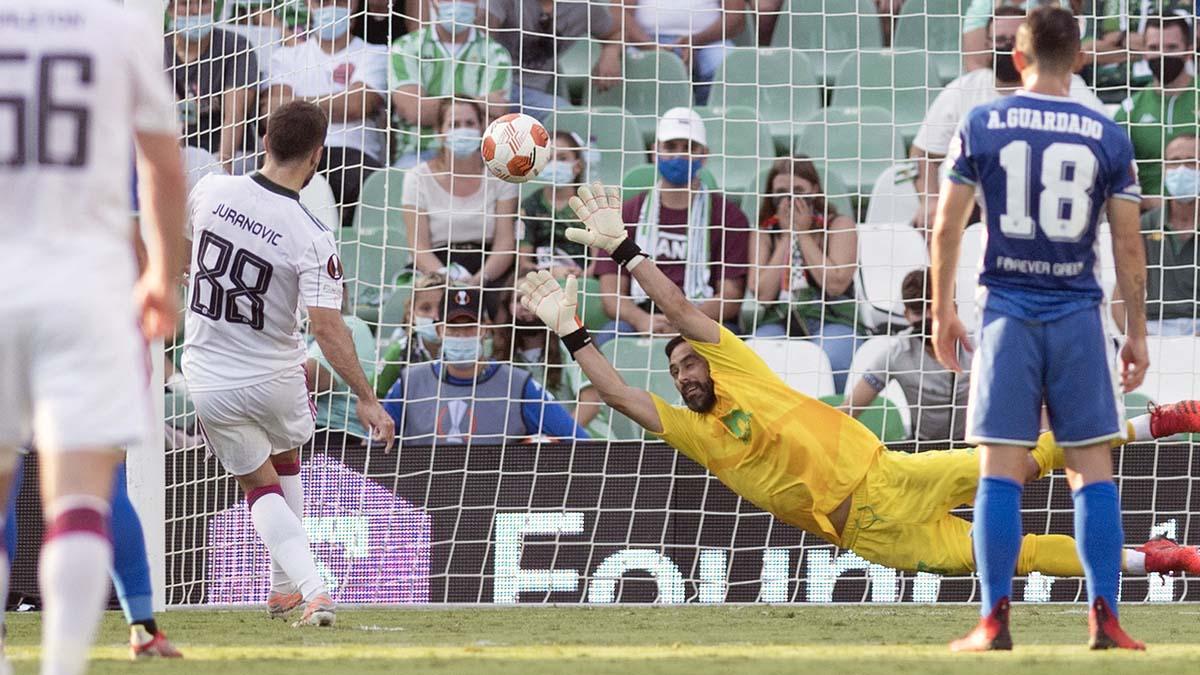 Juranovic marcó el segundo del Celtic desde los 11 metros