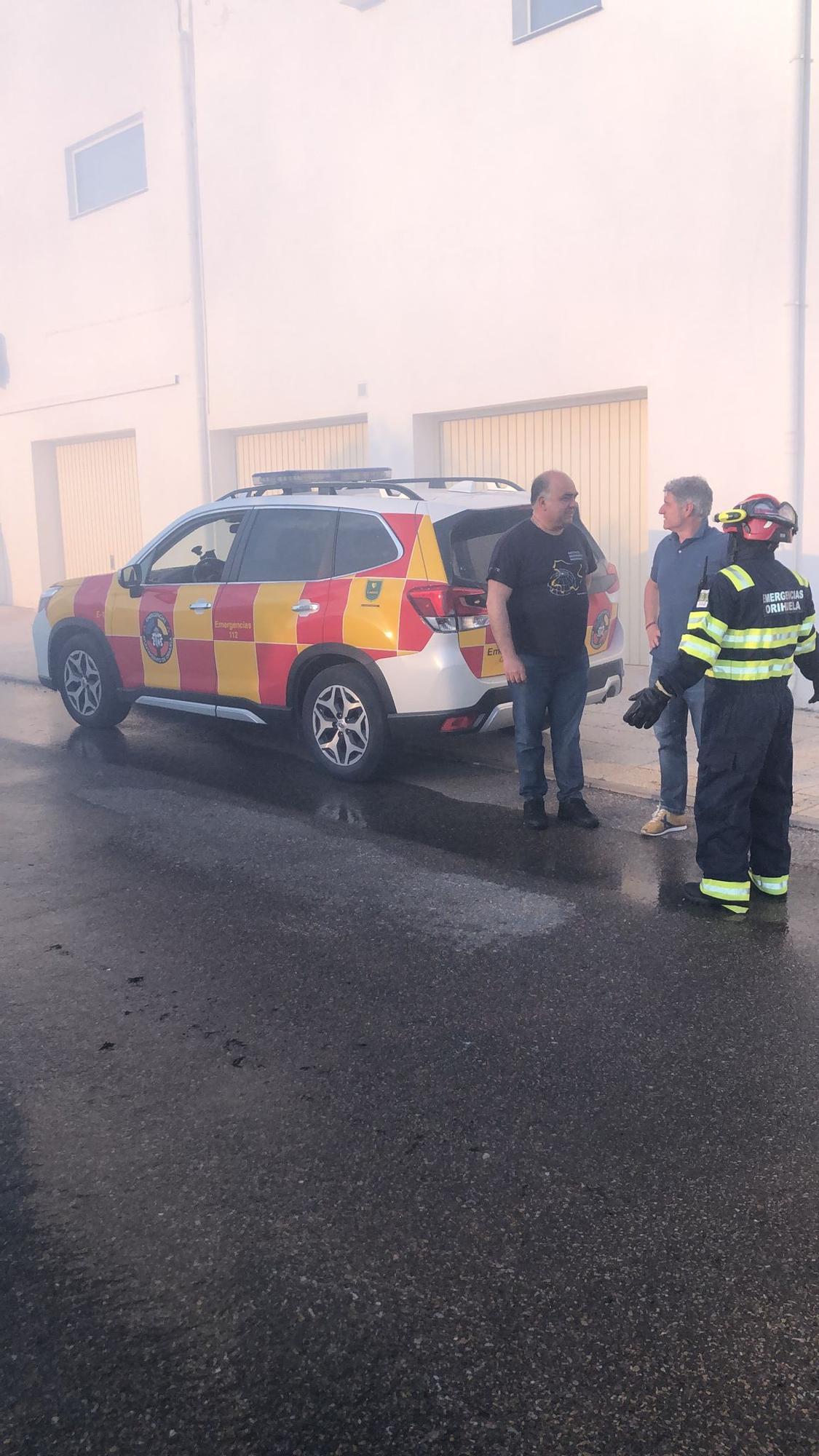 Las llamas del incendio en Orihuela Costa