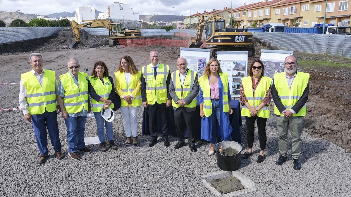 Acto de colocación de la primera piedra del nuevo Centro de Atención a Personas con Discapacidad Intelectual de Tamaraceite