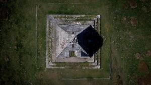 Piramide de los italianos en el Puerto del Escudo (Burgos)