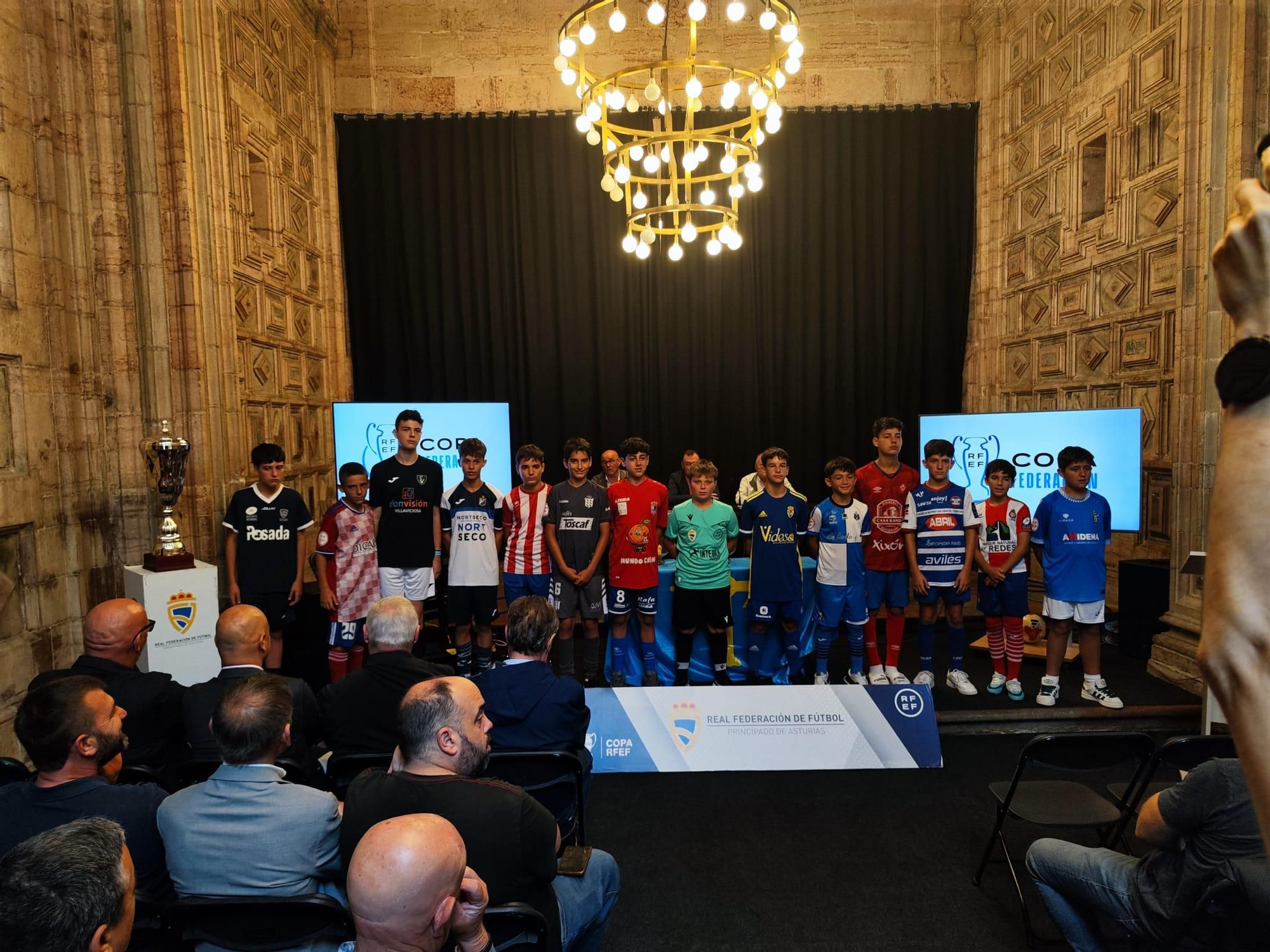 En imágenes: el sorteo para la fase autonómica de la Copa Federación