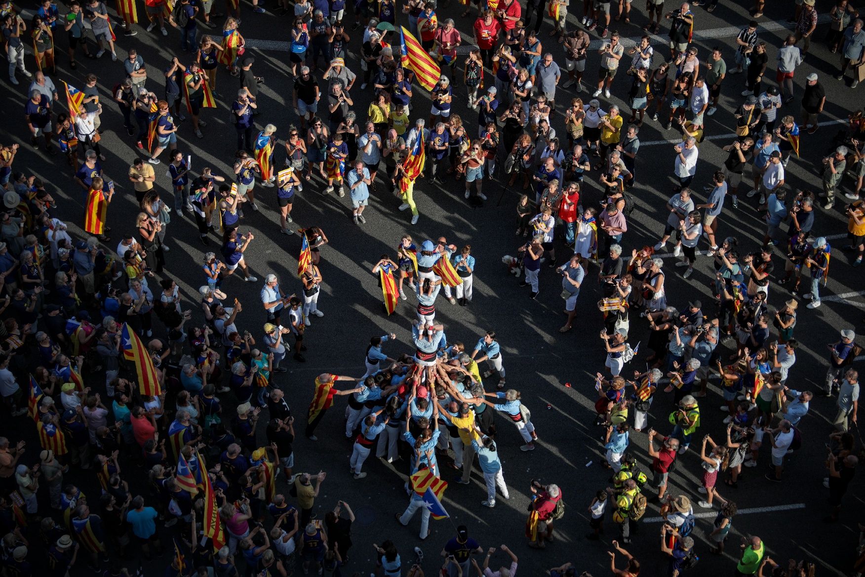 Així ha estat la manifestació convocada per l'ANC per la Diada a Barcelona amb el lema 'Via Fora'