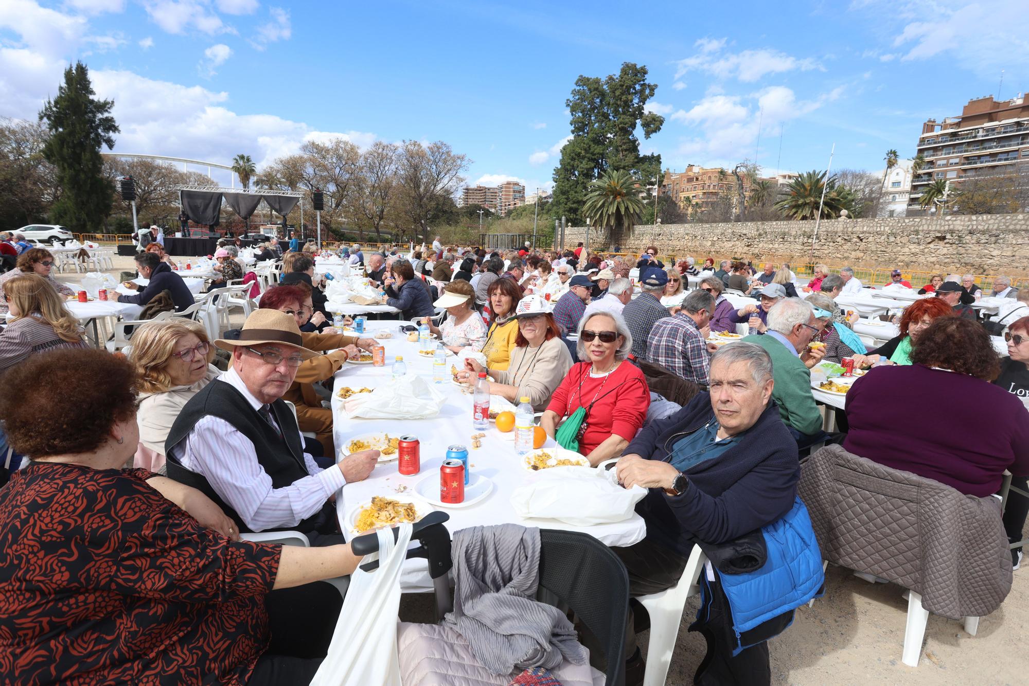 Paellas organizadas por la concejalía de atención a personas mayores del Ayuntamiento de València