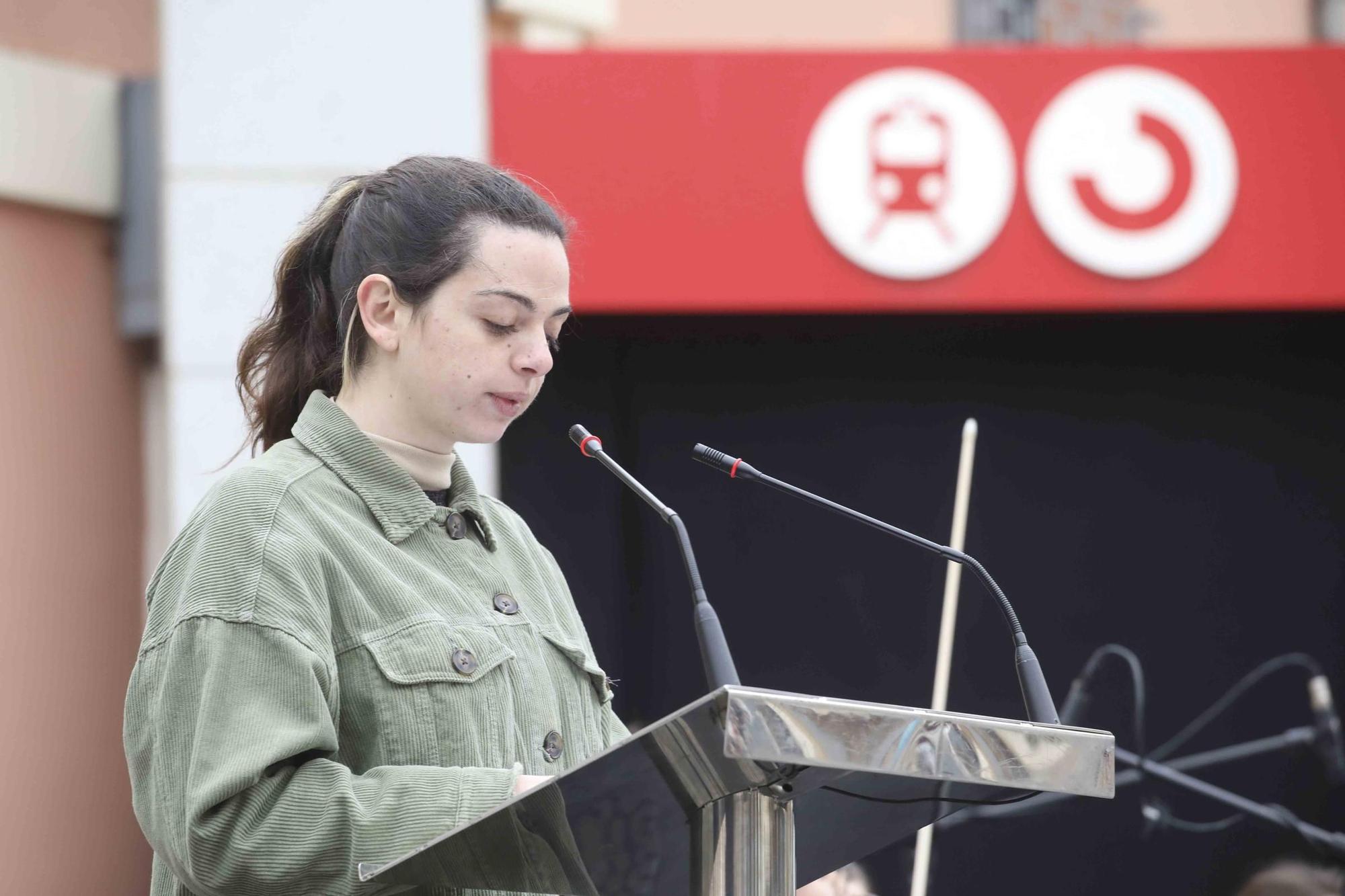 Así fue el homenaje a las víctimas del bombardeo de la estación de Xàtiva en el 85º aniversario del trágico sucesos