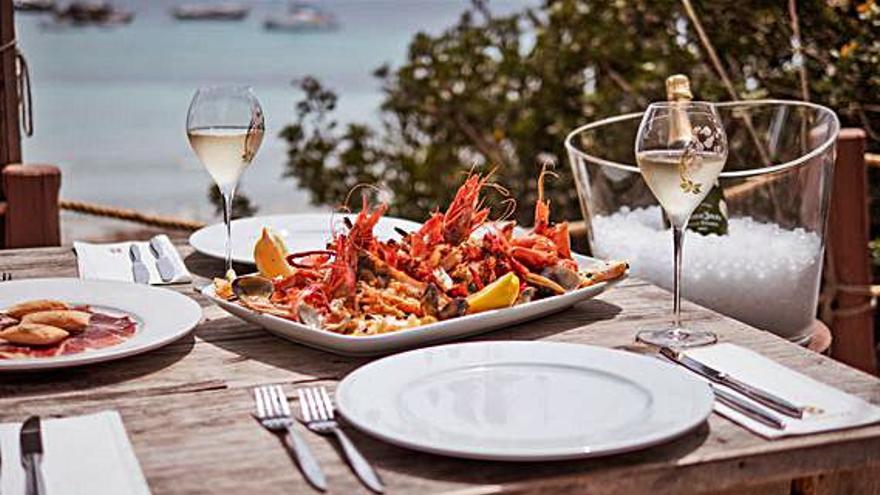 Comer en el mar, el campo, la ciudad y en pueblos idílicos